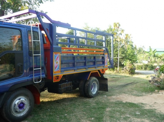 ขายรถดั้ม6ล้อ เดก้า195แรง เอฟหน้าเอฟหลัง พ.เพาเวอร์ เบรกทิฟฟี่ ภายในสวย แอร์เย็น  วิ่งอ้อยแล้วจอดครับ