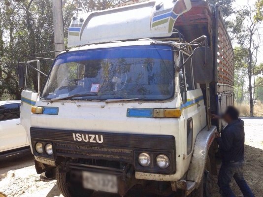ขายรถบรรทุก ISUZU JCM เครื่อง 6BD1-165 แรง 1 เพลา ปี 23 ทะเบียนพร้อม