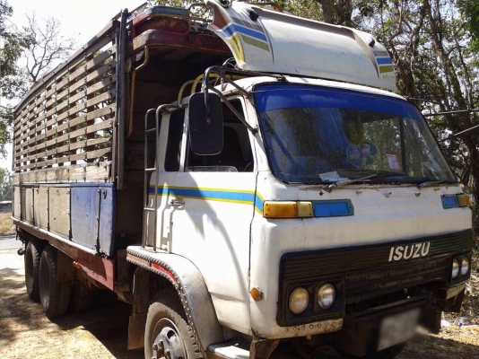 ขายรถบรรทุก ISUZU JCM เครื่อง 6BD1-165 แรง 1 เพลา ปี 23 ทะเบียนพร้อม