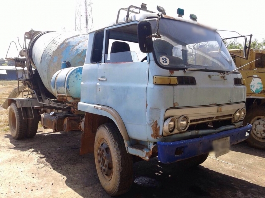 ขายรถโม่ปูน 6 ล้อ JCM เครื่อง 6BF-185 แรง โม่ตรงขนาด 2.5 คิว ทะเบียนพร้อม