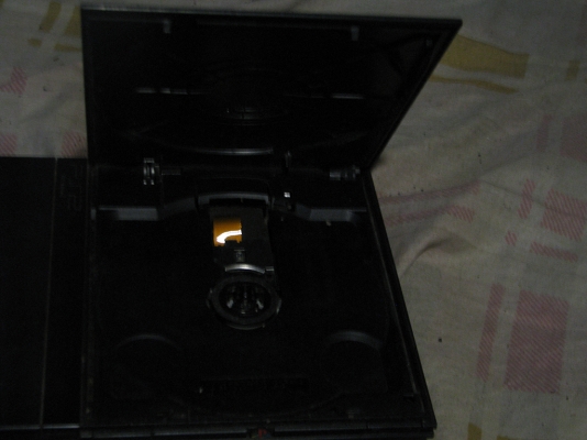 ขายเครื่องเล่น PS2 รุ่น scph 77006 ขายตามสภาพ ขายเฉพาะตัวเครื่อง