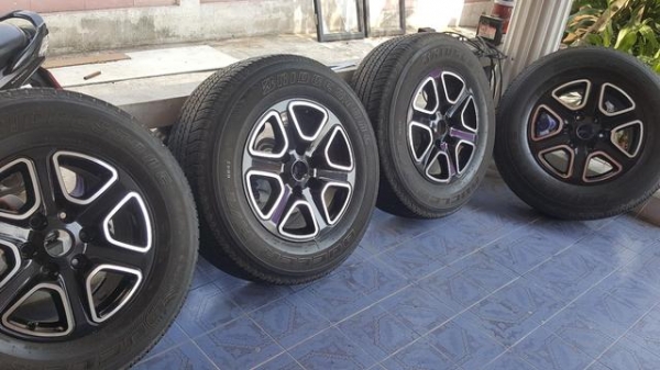 ล้อ ฟอร์ดเรนเจอร์