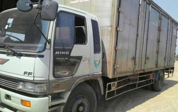 หกล้อ ฮีโน่ FF3H195ปี39ตู้10บาน ช่วงยาง7.20ม สภาพดีสวยบางเดิมพร้อมใช้งาน ทะเบียนพร้อมโอน ราคา 635,000บ. ต่อรองได้