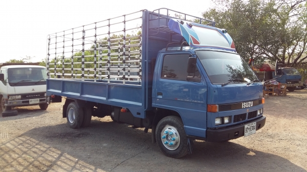 ขายหกล้อกลาง NPR59PU5 ยาว 5 เมตร เพาเวอร์ สภาพสวยพร้อมใช้ ขายหกล้อกลาง NPR59PU5 ยาว 5 เมตร เพาเวอร์ สภาพสวยพร้อมใช้