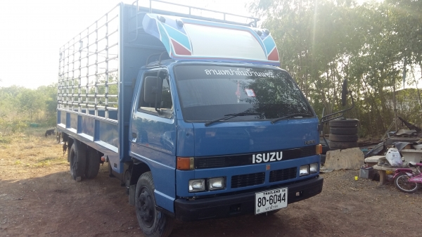 ขายหกล้อกลาง NPR59PU5 ยาว 5 เมตร เพาเวอร์ สภาพสวยพร้อมใช้ ขายหกล้อกลาง NPR59PU5 ยาว 5 เมตร เพาเวอร์ สภาพสวยพร้อมใช้