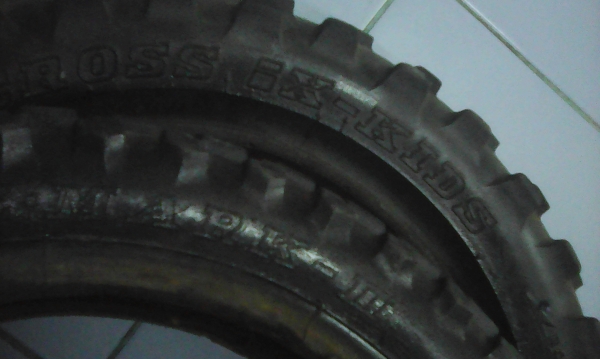 2.50-10 และ 80/100-10 ยางมอเตอร์ไซด์เล็ก IRC MOTOCROSS IX KIDS มี 2 เส้น tel.081-427-3941 ไอดีไลน์ autobot107 2.50-10 และ 80/100-10 ยางมอเตอร์ไซด์เล็ก IRC MOTOCROSS IX KIDS มี 2 เส้น tel.081-427-3941 ไอดีไลน์ autobot107