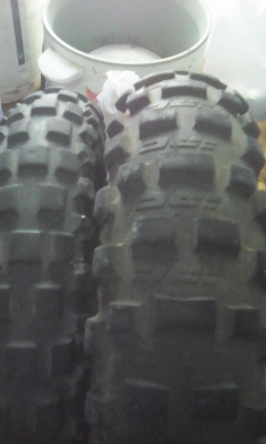 2.50-10 และ 80/100-10 ยางมอเตอร์ไซด์เล็ก IRC MOTOCROSS IX KIDS มี 2 เส้น tel.081-427-3941 ไอดีไลน์ autobot107 2.50-10 และ 80/100-10 ยางมอเตอร์ไซด์เล็ก IRC MOTOCROSS IX KIDS มี 2 เส้น tel.081-427-3941 ไอดีไลน์ autobot107