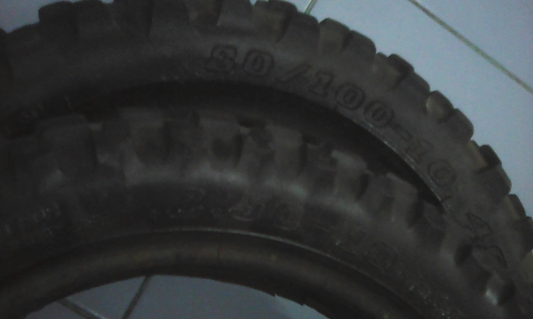 2.50-10 และ 80/100-10 ยางมอเตอร์ไซด์เล็ก IRC MOTOCROSS IX KIDS มี 2 เส้น tel.081-427-3941 ไอดีไลน์ autobot107 2.50-10 และ 80/100-10 ยางมอเตอร์ไซด์เล็ก IRC MOTOCROSS IX KIDS มี 2 เส้น tel.081-427-3941 ไอดีไลน์ autobot107