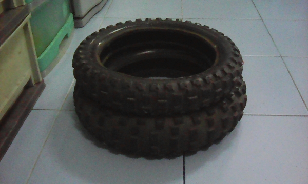 2.50-10 และ 80/100-10 ยางมอเตอร์ไซด์เล็ก IRC MOTOCROSS IX KIDS มี 2 เส้น tel.081-427-3941 ไอดีไลน์ autobot107 2.50-10 และ 80/100-10 ยางมอเตอร์ไซด์เล็ก IRC MOTOCROSS IX KIDS มี 2 เส้น tel.081-427-3941 ไอดีไลน์ autobot107