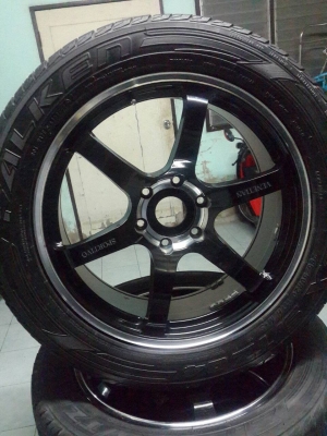 ล้อแม็ก LENSO ขอบ20" เดิมๆ ไม่ครูด ไม่คด ไม่ดุ้ง สภาพ90\% พร้อมยาง FALKEN 265/50/20 สนใจโทรสอบถามครับ 089-4898436
