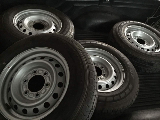 ขายล้อกระทะพร้อมยาง ปี14 4ล้อ ราคา 7,500 บาท