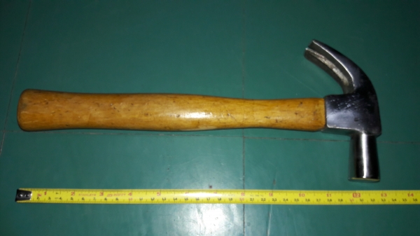 ขายค้อนงานเก่าด้ามไม้สวยขนาด16ออน ตีตราที่หัวค้อนสวยMade in Taiwan. ขายค้อนงานเก่าด้ามไม้สวยขนาด16ออน ตีตราที่หัวค้อนสวยMade in Taiwan.