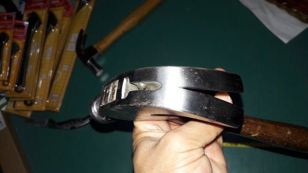 ขายค้อนหัวลูกปืนงานเก่า20oz. CHENEY Made in Usa. ขายค้อนหัวลูกปืนงานเก่า20oz. CHENEY Made in Usa.