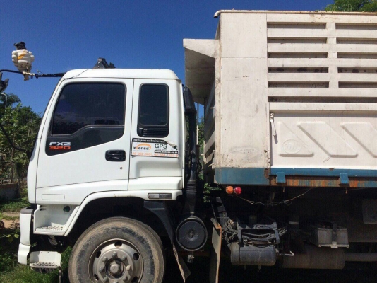 ขาย อีซูซุ เดก้า 320 ปี 49 รถสวยพร้อมใช้ครับ