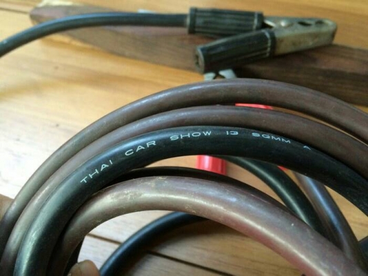 ขายสายไฟไว้พ่วงชาตแบ็ตเตอรี่รถยนต์งานเก่าสภาพดี ขายสายไฟไว้พ่วงชาตแบ็ตเตอรี่รถยนต์งานเก่าสภาพดี