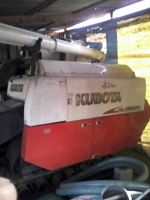 ขายรถเกี่ยวข้าว KUBOTA DC95 พร้อมเทรลเลอร์ลากจูง ใช้งานน้อย พร้อมใช้งาน ราคา490,000 สนใจโทร 090-8588220คุณนะ 093-3258446คุณบิว หรือเข้าดูสินค้าอื่นๆได้ที่ www.truck.in.th/498 หรือเพจFacebook ณรงค์ ซื้อขายรถมือสอง (เว็บไซต์ส่วนตัว) หรือFacebook คุณนะ รถบรร