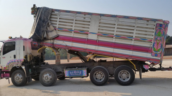 ขาย isuzu FYH 360 ++  ขายด่วนนน ธค. 56   อู่ซีทีทรัล คอกวิ่งข้าวโพด รถใช้ขายเองครับผม