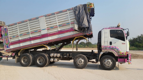 ขาย isuzu FYH 360 ++  ขายด่วนนน ธค. 56   อู่ซีทีทรัล คอกวิ่งข้าวโพด รถใช้ขายเองครับผม