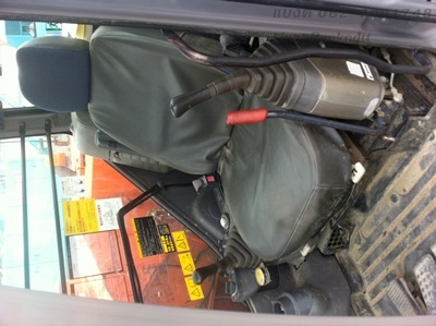 HITACHI ZX135US ปี 2005 สนใจติดต่อ ธีรเทพ 062-7091748