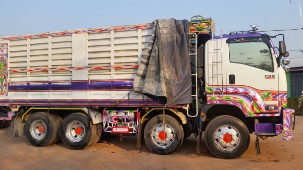 ขายด่วน isuzu fxz 360 ++  ขายด่วนนน ธค. 55   อู่ซีทีทรัล รถวิ่งข้าวโพด