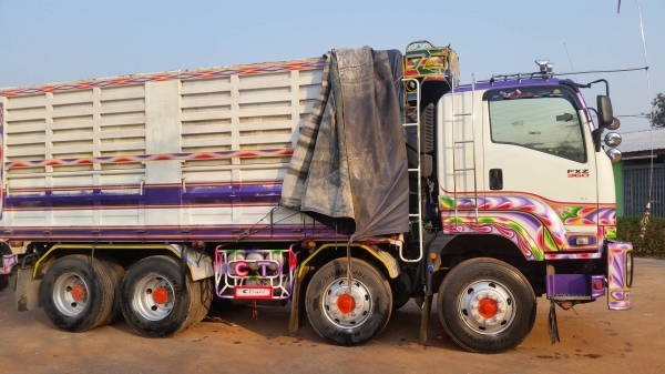 ขายด่วน isuzu fxz 360 ++  ขายด่วนนน ธค. 55   อู่ซีทีทรัล รถวิ่งข้าวโพด