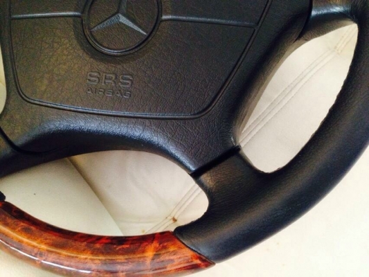 พวงมาลัยแอร์แบ็คลายไม้