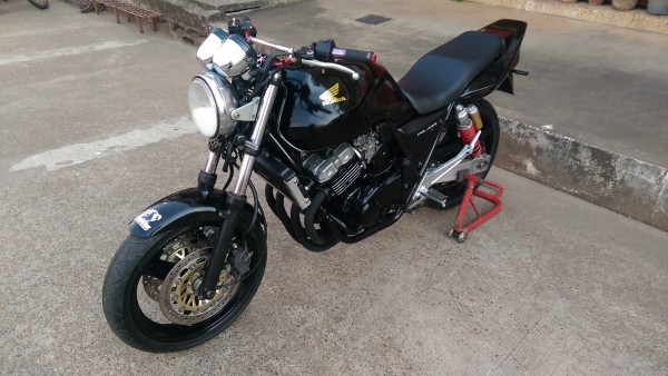 ขายคับ HONDA CB400 ปี93 สีสวย ท้ายแต่ง ท่อแต่งshotgun แฮนด์บาร์ ไฟเลี้ยวแต่ง อินวอยส์ สรรพสามิตร ราคา 57500 บาท ส่งได้ทั่วไทยคับ สนใจติดต่อ 081-0578282 FACEBOOK ชาญณรงค์ ป๊อป ชัยอมฤต ไอดีไลน์ POPBIGBIKESAKON คับ สนใจรถสวย ถูก ดี ต้อง POP BIGBIKE SAKONNAKH