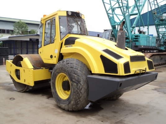 รถบดสั่นสะเทือนBoomag BW211D-4 เก่านอกแท้ 100\% รถบดสั่นสะเทือนBoomag BW211D-4 เก่านอกแท้ 100\%