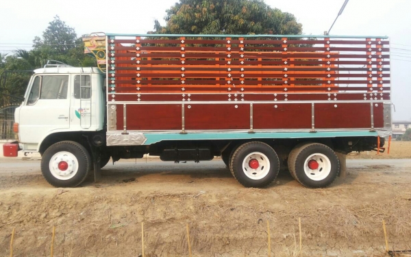 สิบล้อสวยๆ ฮีโน่ FL18 HO7C 180เพาเดียว แอร์ ทิฟฟี พ.เวอร์ ช่วงยาว 6.30ม สภาพเยียมสวยบางเดิมพร้อมใช้ ทะเบียนพร้อมโอน