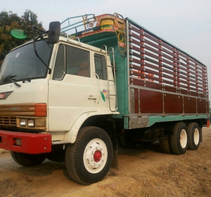 สิบล้อสวยๆ ฮีโน่ FL18 HO7C 180เพาเดียว แอร์ ทิฟฟี พ.เวอร์ ช่วงยาว 6.30ม สภาพเยียมสวยบางเดิมพร้อมใช้ ทะเบียนพร้อมโอน