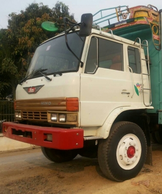 สิบล้อสวยๆ ฮีโน่ FL18 HO7C 180เพาเดียว แอร์ ทิฟฟี พ.เวอร์ ช่วงยาว 6.30ม สภาพเยียมสวยบางเดิมพร้อมใช้ ทะเบียนพร้อมโอน