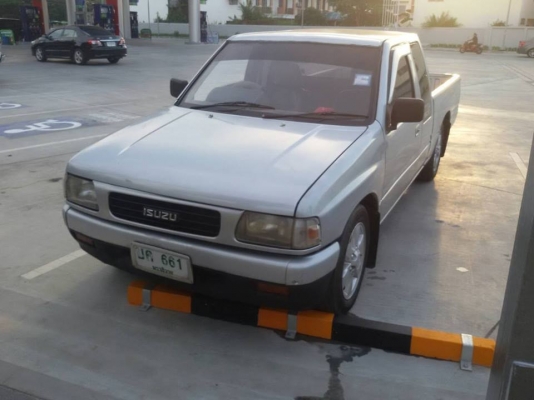 อีซูซุTFR มังกรทองแค๊ป  เครื่อง2.5CC 90HP เพวเวอร์. ประหยัดน้ำมัน โทร 0910203041