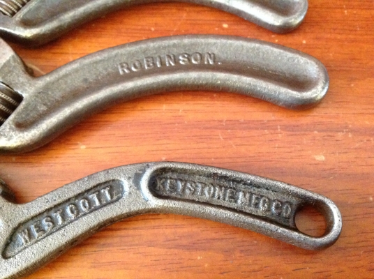 ขายประแจเลื่อนโบราณ Antique Robinson ขนาด 6"