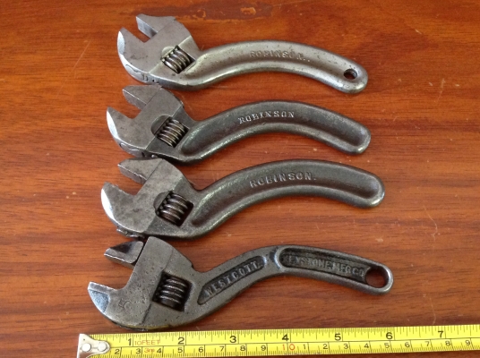 ขายประแจเลื่อนโบราณ Antique Robinson ขนาด 6"