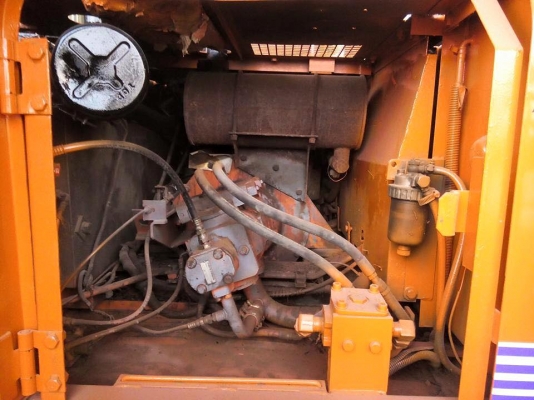 ขายด่วน HITACHI EX60G รถเก่านอก100\%  มีลายหัวกระแทก มีแอร์ หัวเก๋ง มีใบอินวอย  สนใจติดต่อ คุณวัชรัตน์ 0925768909