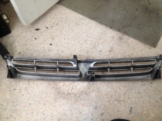 กระจังหน้า มิตซู E CAR เก่าญี่ปุ่นสภาพตามรูป กระจังหน้า มิตซู E CAR เก่าญี่ปุ่นสภาพตามรูป