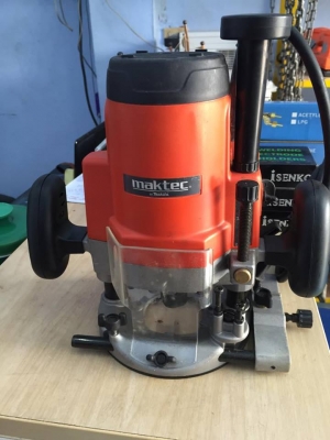 ขายเลาเตอร์ MAKTEC MT 360 มือสอง (ไม่เคยผ่านการใช้งาน) ครับ