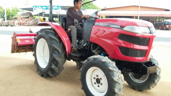 ยันม่าร์39 แรง  ราคา298000บาท มีลอตาลี่1อัน ทะเบืยนพร้อม พร้อมใช้งานสายมากๆครับสนใจ โทร0813655997 อำพร พาเจริญ ต วังบัว อ คลองขลุง จ กำแพงเพชร ราคานี้ยังต่องลองได้อีกนะครับ