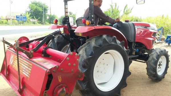 ยันม่าร์39 แรง  ราคา298000บาท มีลอตาลี่1อัน ทะเบืยนพร้อม พร้อมใช้งานสายมากๆครับสนใจ โทร0813655997 อำพร พาเจริญ ต วังบัว อ คลองขลุง จ กำแพงเพชร ราคานี้ยังต่องลองได้อีกนะครับ