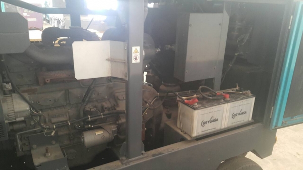 ปั้มลม AIRMAN PDS390S รุ่นใหม่ ถึงไทยแล้วครับ มาพร้อมเทรลเลอร์ด้วย สภาพสวยขายถูกครับ