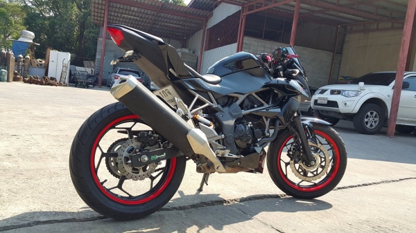 Z250sl 2015 ใหม่มากๆ 4000 กิโลเท่านั้น ประกันครบ ราคาไม่แพง คุยราคาได้ครับ