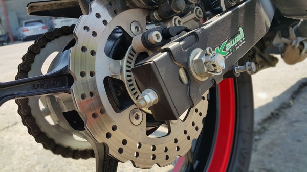 Z250sl 2015 ใหม่มากๆ 4000 กิโลเท่านั้น ประกันครบ ราคาไม่แพง คุยราคาได้ครับ