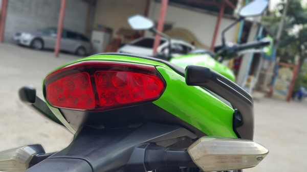 ER6N ABS 2010 รถบ้าน ใช้น้อย พร้อมขี่ สวยๆ ราคาไม่แพงครับ ER6N ABS 2010 รถบ้าน ใช้น้อย พร้อมขี่ สวยๆ ราคาไม่แพงครับ