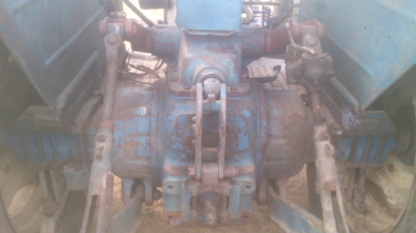 ขายรถไถฟอรด์  6610สองเพลาคานหน้าคาลาโล่  ตามสภาพ