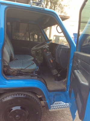 ISUZU NKR ดั๊มช่วงสั้น ( 3ม.) เครื่อง 110 แรง พวงมาลัยพาว์เวอร์ เครื่องดี ครัทซีสวย ขาย 320,000 บาท ศุภากร 081-1903107, 081-4252943