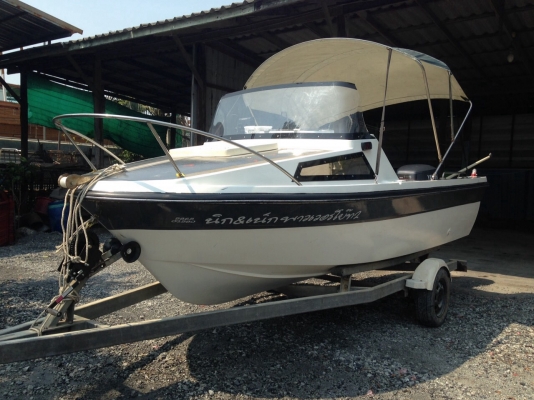 ขายเรือนอก17ฟุตเครื่องยามาฮ่า115แรง ราคา230000บาท สนใจสอบถามลองเรือได้