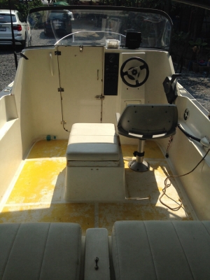 ขายเรือนอก17ฟุตเครื่องยามาฮ่า115แรง ราคา230000บาท สนใจสอบถามลองเรือได้