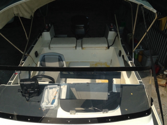 ขายเรือนอก17ฟุตเครื่องยามาฮ่า115แรง ราคา230000บาท สนใจสอบถามลองเรือได้