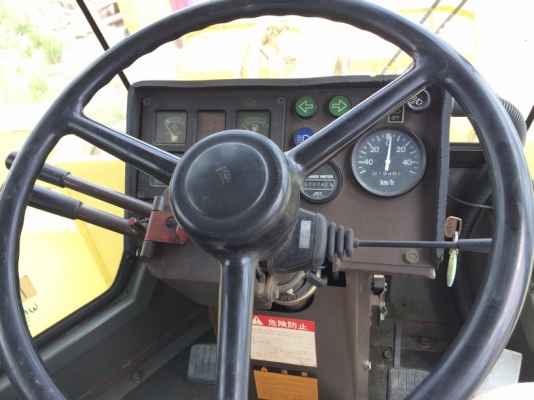 Komatsu WA100-1 SN: 33107 นำเข้าจากญี่ปุ่น อยากขายตัด ล้างสต็อคครับ สภาพดีมาก ๆ เลยครับ