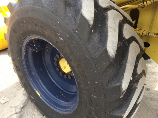 Komatsu WA100-1 SN: 33107 นำเข้าจากญี่ปุ่น อยากขายตัด ล้างสต็อคครับ สภาพดีมาก ๆ เลยครับ